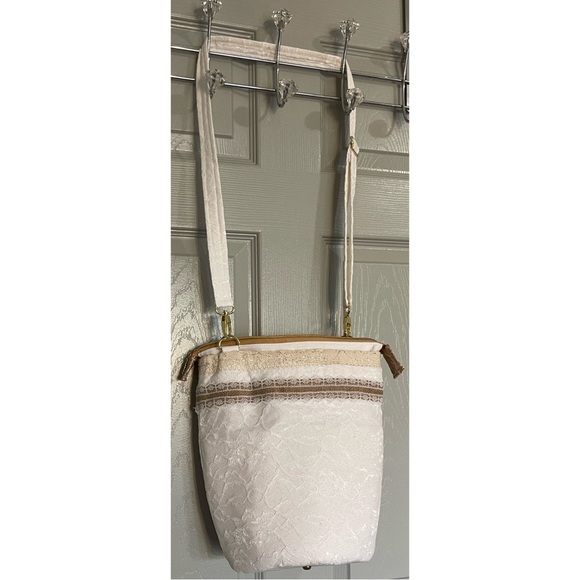 Hand Crafted Boho White Lace Bucket Bag NWT - Picture 6 of 16